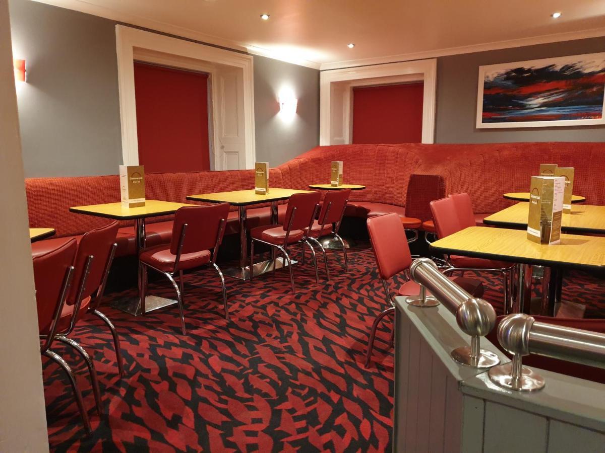 Commercial Hotel アルネス エクステリア 写真